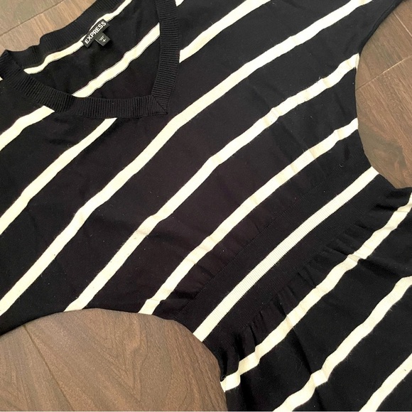 EXPRESS Sweater Mini Dress - Picture 1 of 7